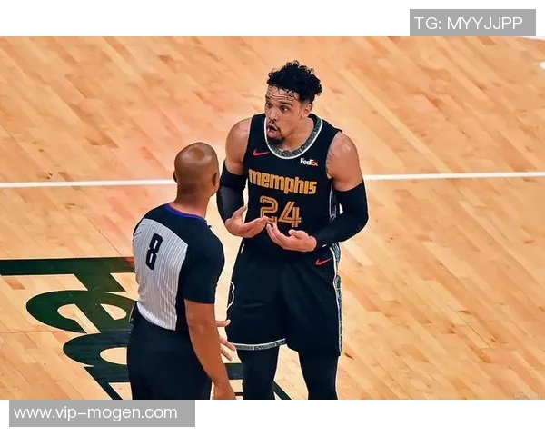 布克分享决策哲学：信任队友是我传球的动力与信念